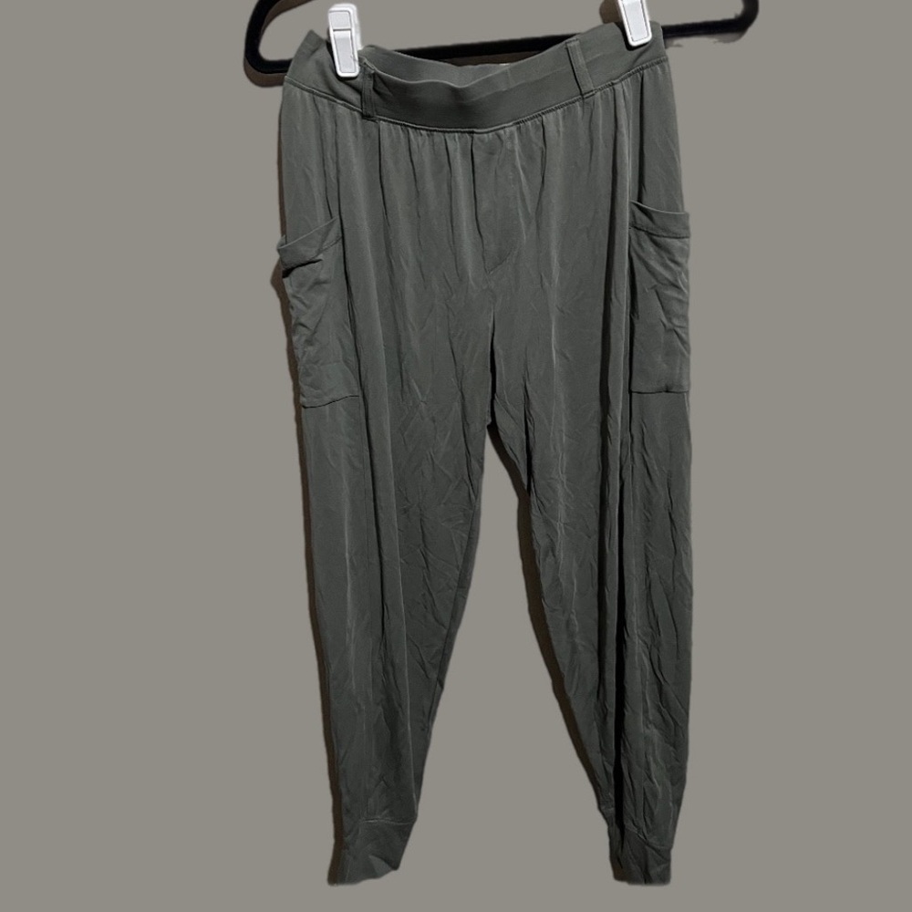 Aero Olive Green Joggers Lightweight Size Small